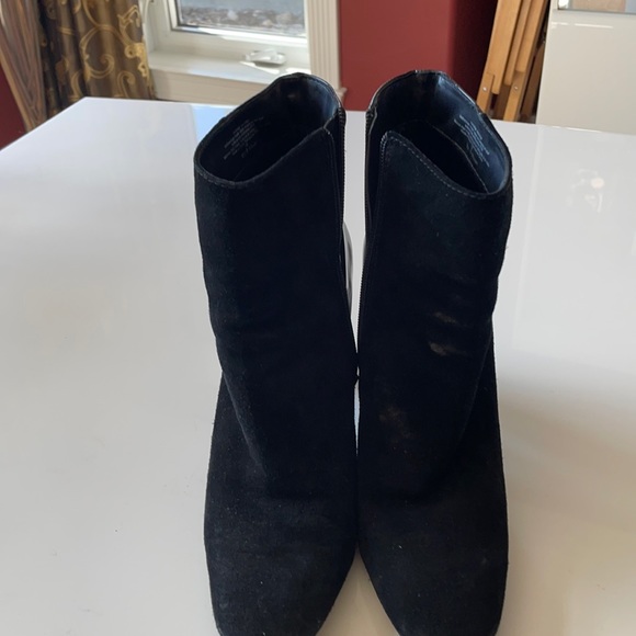 Nine West Size 8 Ankle Boot. - Picture 1 of 2